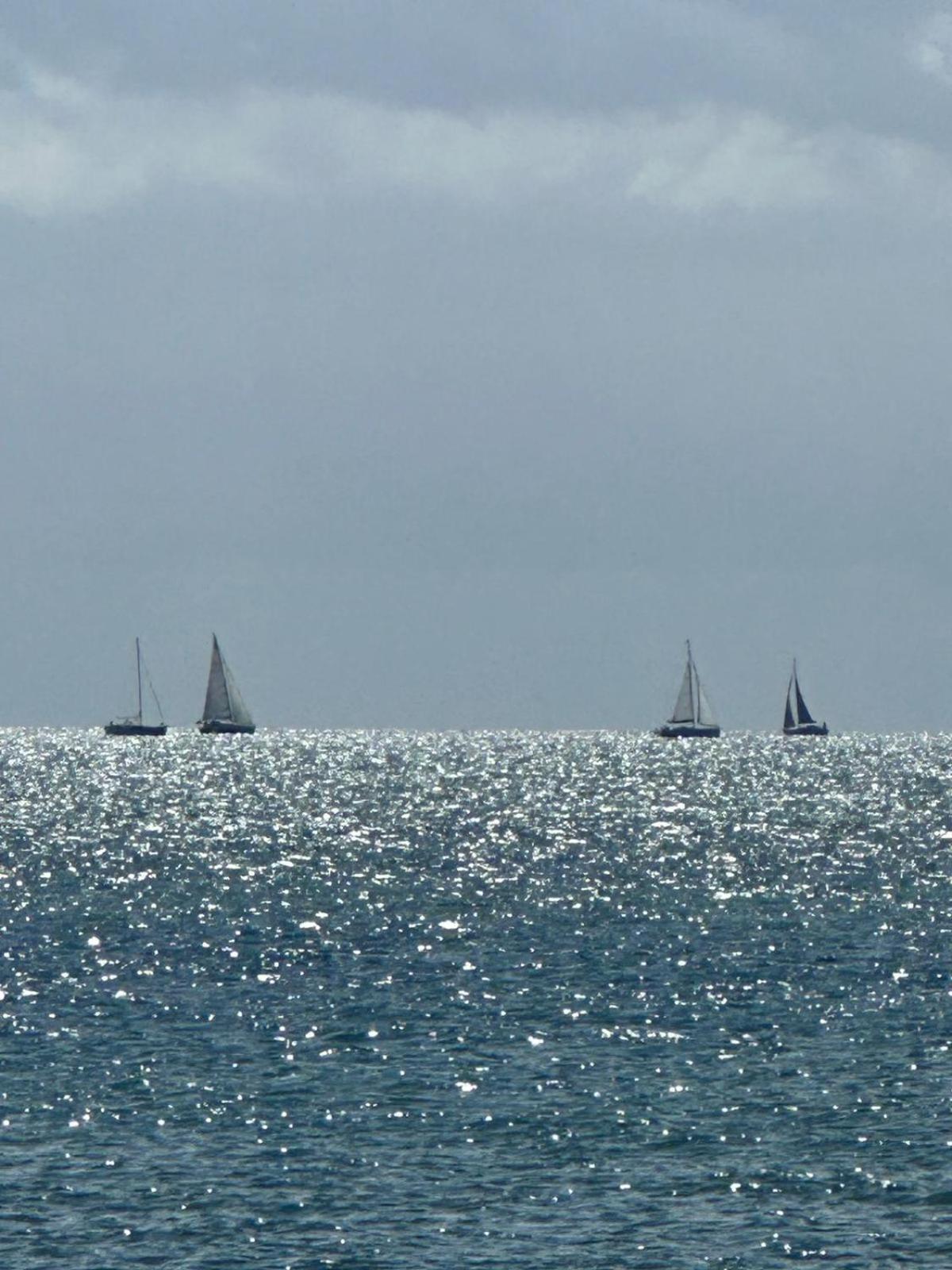 Wohnwagen Auf Dem Wulfenerhals Ca 150M Bis Zum Meer Fehmarn Luaran gambar