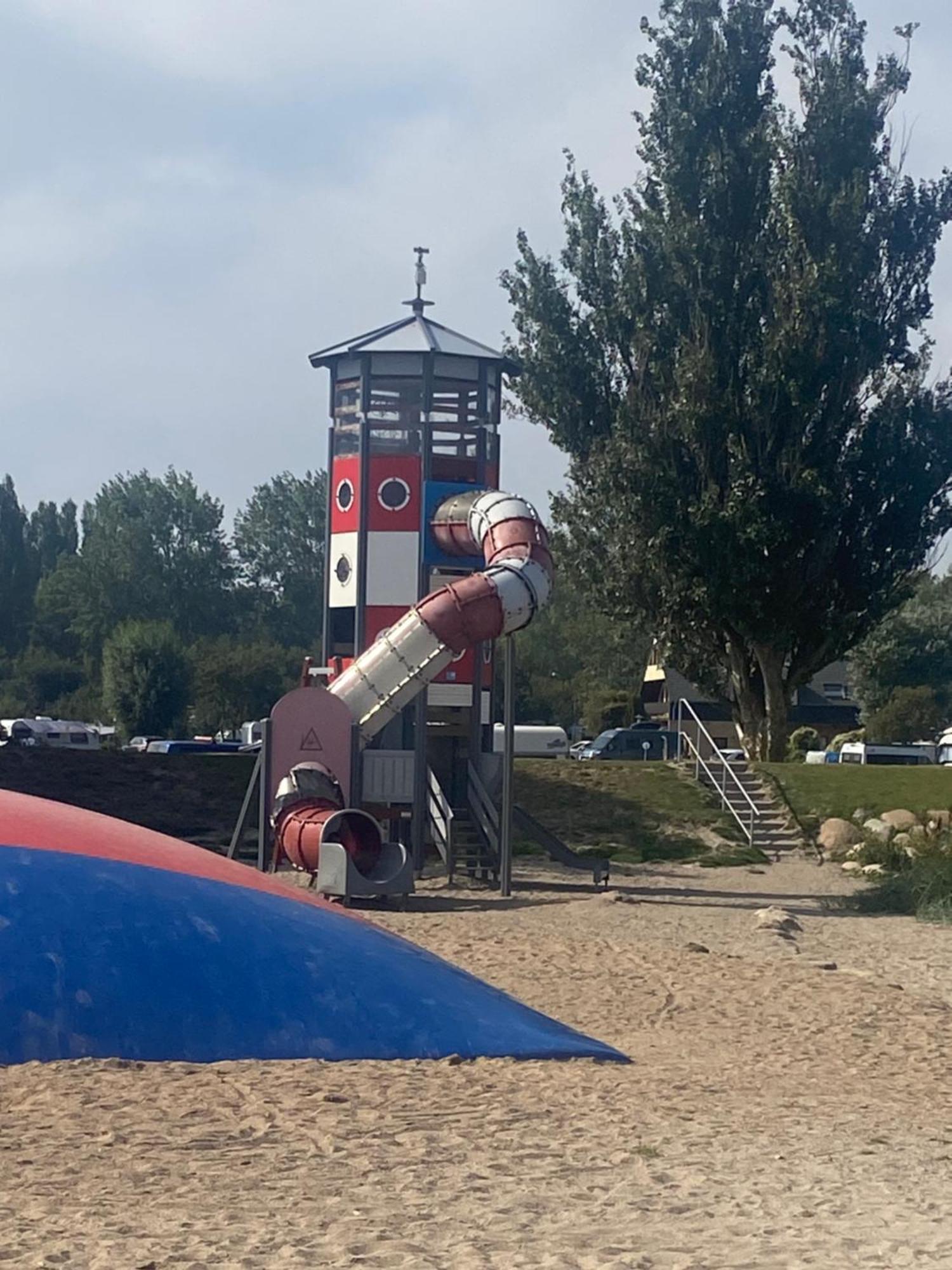 Wohnwagen Auf Dem Wulfenerhals Ca 150M Bis Zum Meer Fehmarn Luaran gambar
