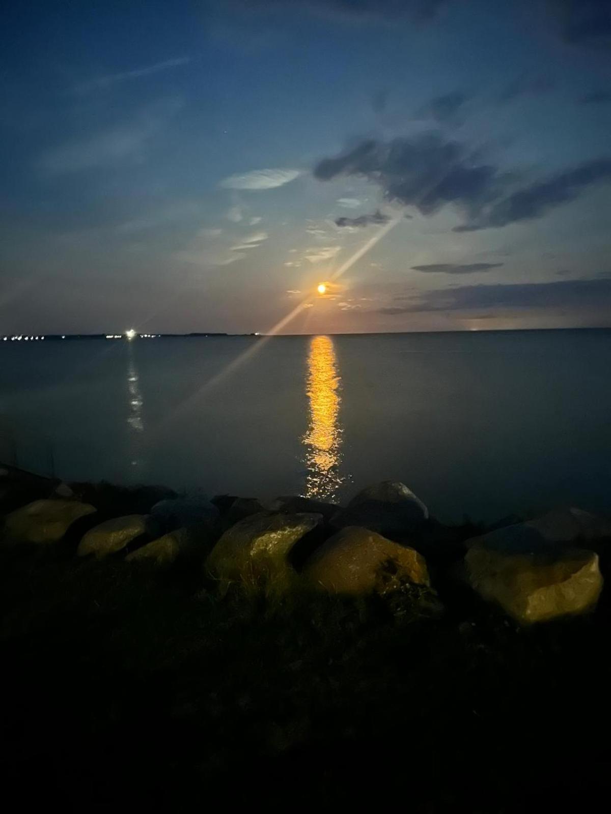 Wohnwagen Auf Dem Wulfenerhals Ca 150M Bis Zum Meer Fehmarn Luaran gambar