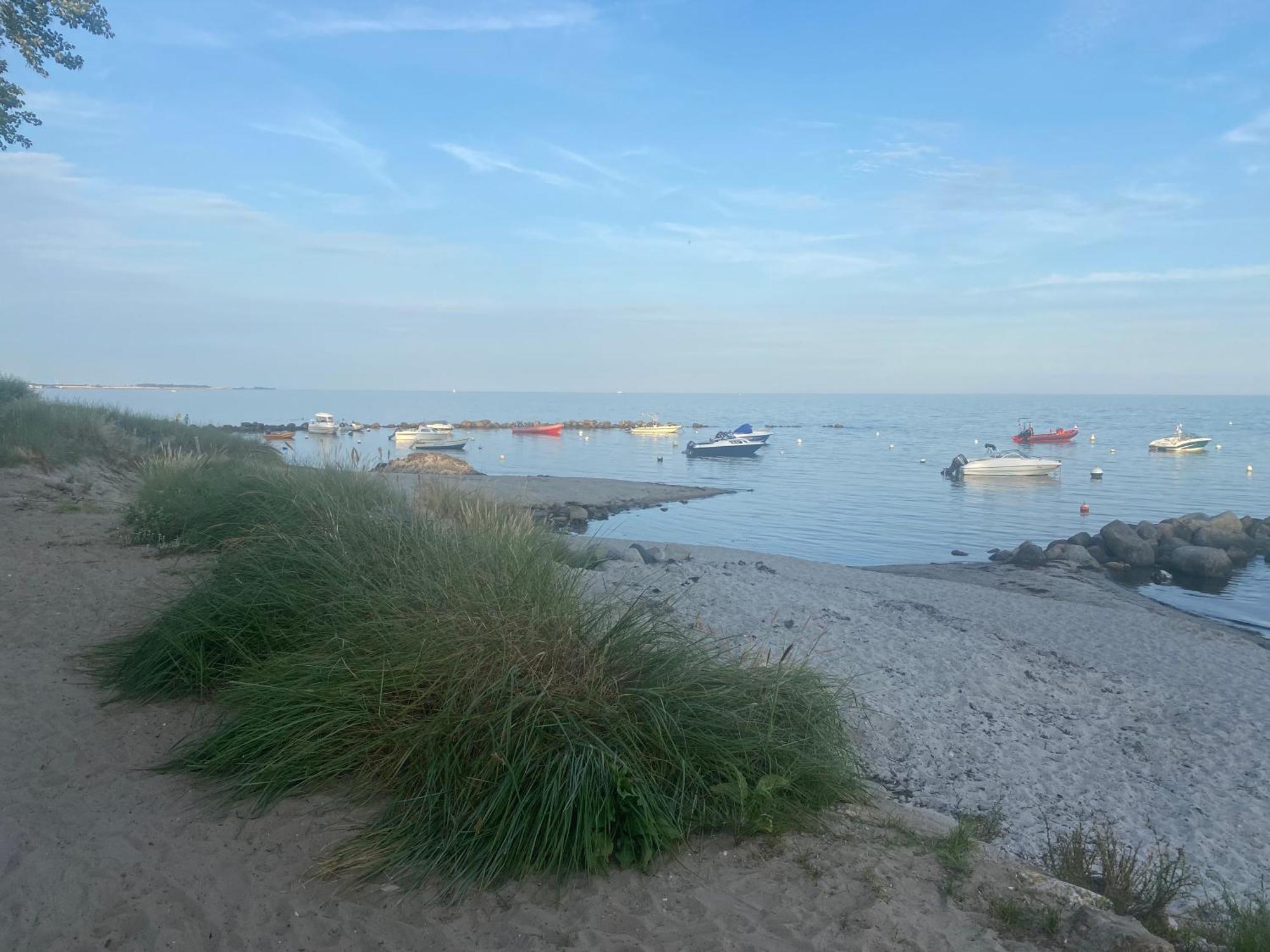 Wohnwagen Auf Dem Wulfenerhals Ca 150M Bis Zum Meer Fehmarn Luaran gambar